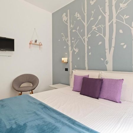 روما 3 Bed Modern Flat - 15 Minutes Walk To Colosseum المظهر الخارجي الصورة