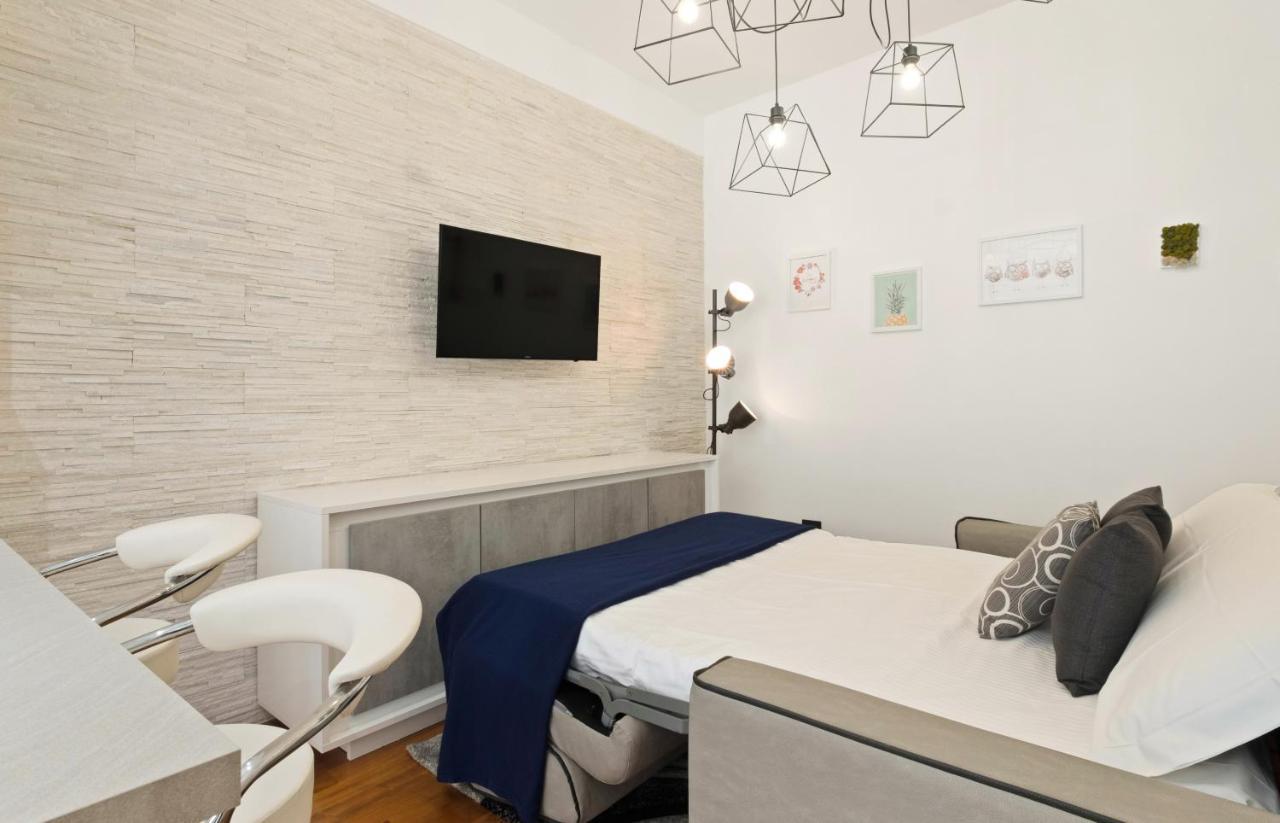روما 3 Bed Modern Flat - 15 Minutes Walk To Colosseum المظهر الخارجي الصورة
