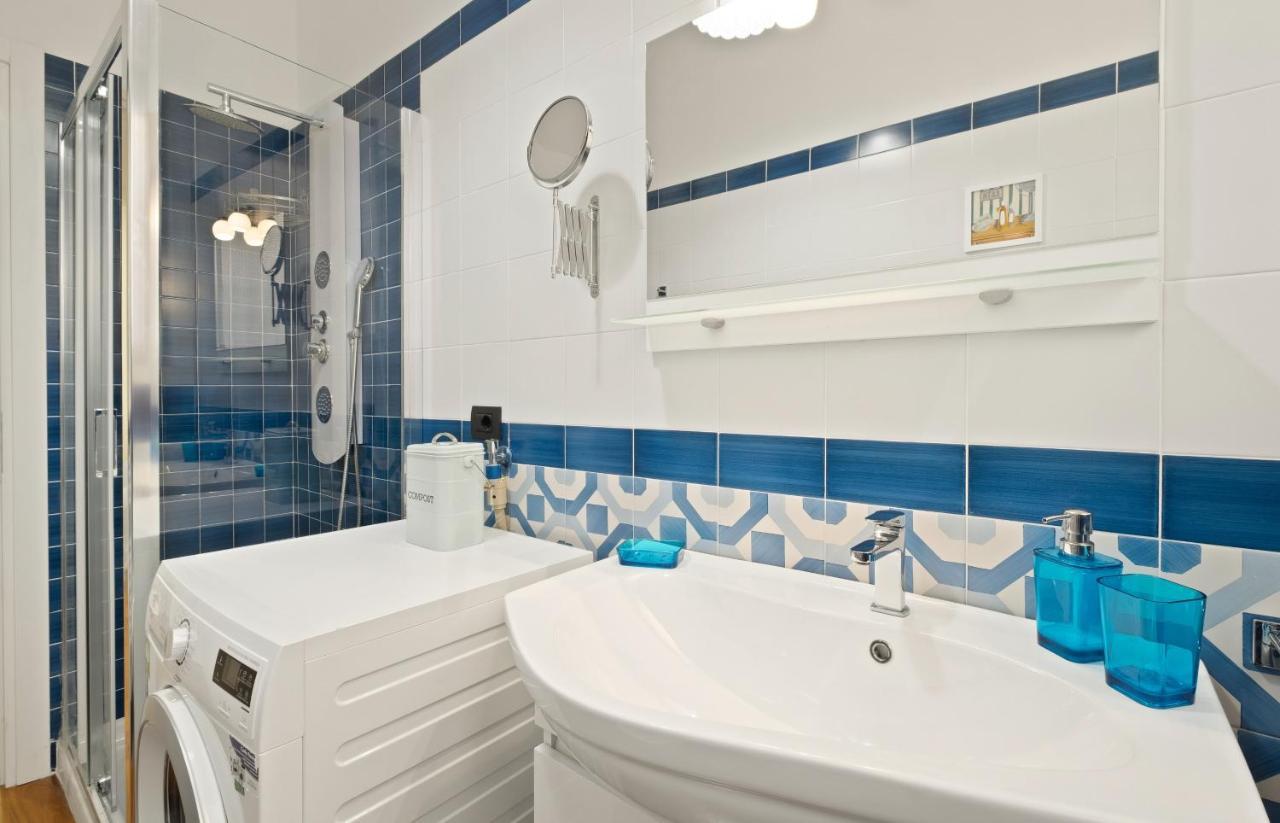 روما 3 Bed Modern Flat - 15 Minutes Walk To Colosseum المظهر الخارجي الصورة
